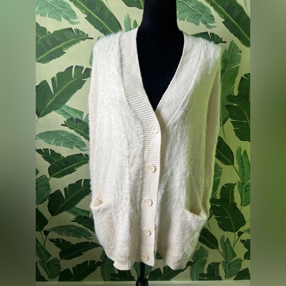 TRUTH by Republic Cream Super Fuzzy Long Cardigan Sweater Size L - Picture 1 of 5